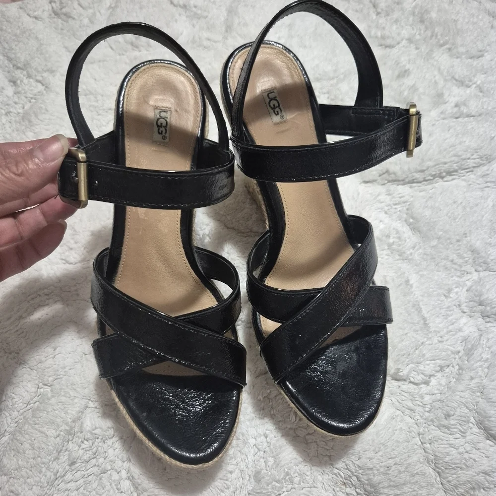 UGG Black Espadrille Wedges-patent Leather ...SIZE:8.5
